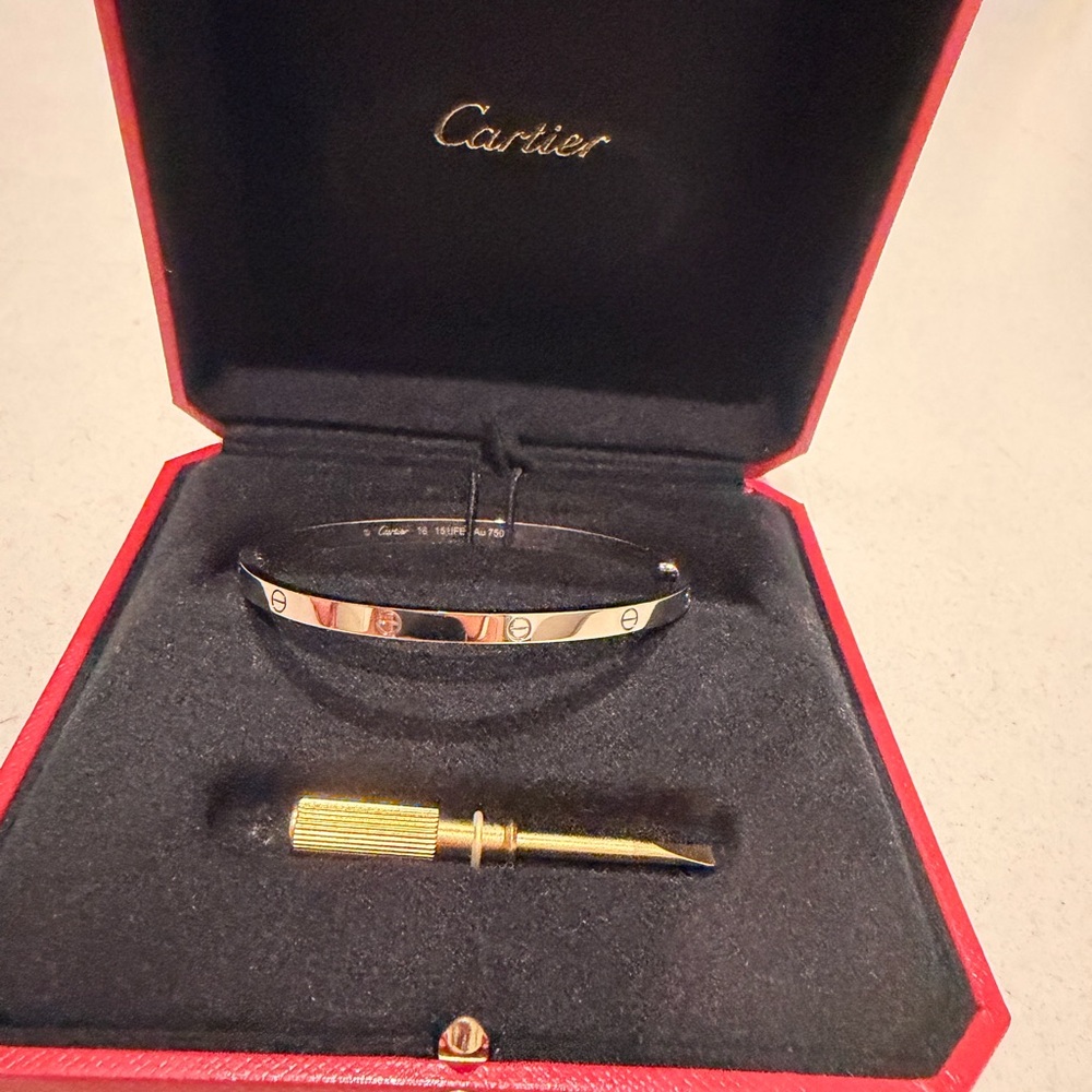 Authentic never worn Cartier 18k white gold love bracelet - Picture 3 of 5
